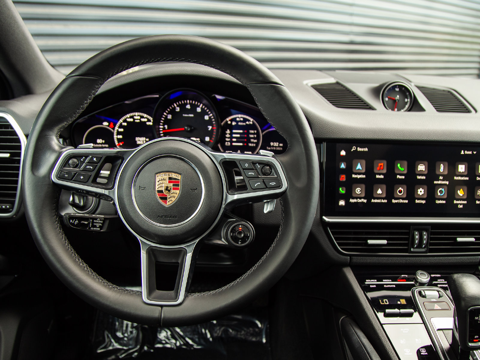 Certified 2023 Porsche Cayenne Platinum Edition AWD/4WD image 16