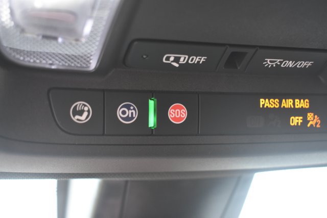 Used 2025 Chevrolet Blazer RS FWD image 30