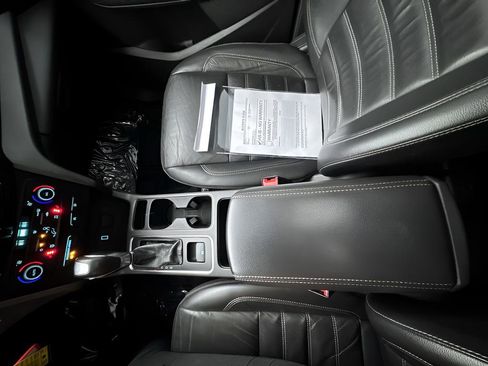 Used 2018 Ford Escape SEL image 23