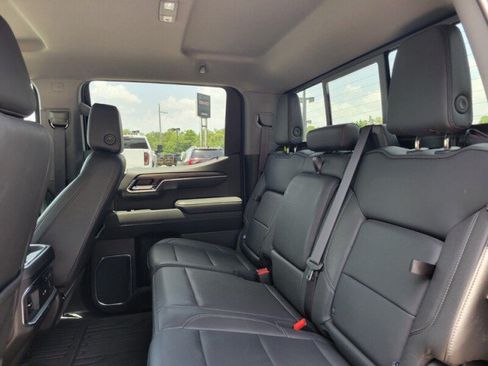 Used 2024 GMC Sierra 1500 SLT w/ SLT Premium Plus Package AWD/4WD image 21