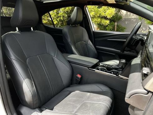 Used 2025 Toyota Camry XSE FWD image 31