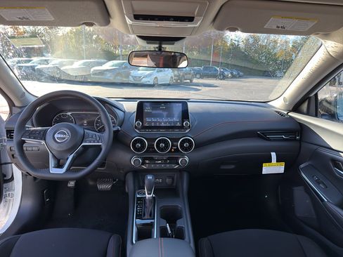 New 2025 Nissan Sentra SR image 28