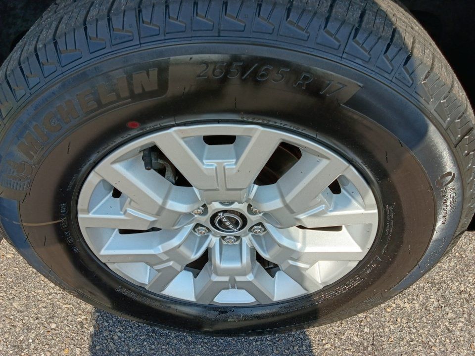 Used 2022 Nissan Frontier SV RWD image 25