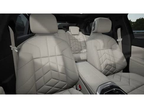 New 2026 BMW i7 xDrive60 w/ Executive Package image 11