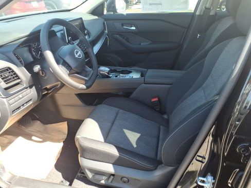 New 2026 Nissan Rogue SV FWD image 7