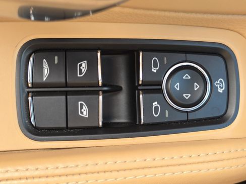 Used 2013 Porsche 911 Carrera RWD image 18
