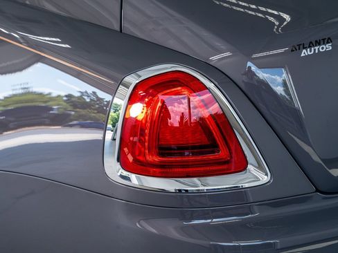 Used 2018 Rolls-Royce Wraith image 27