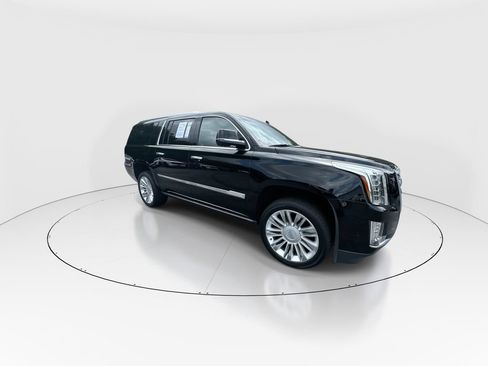 Used 2019 Cadillac Escalade ESV Platinum AWD/4WD image 2