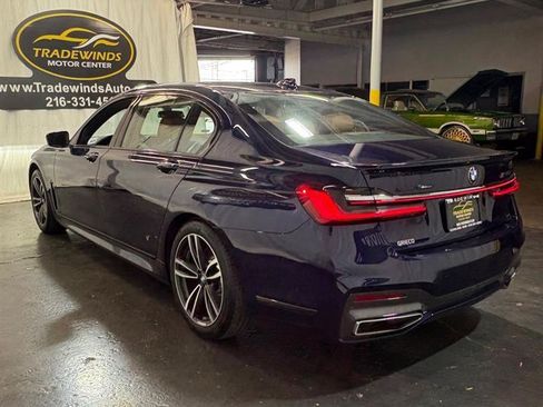 Used 2020 BMW 750i xDrive w/ Executive Package AWD/4WD image 4