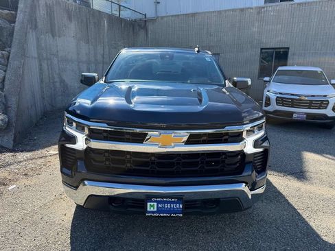 Used 2023 Chevrolet Silverado 1500 LT AWD/4WD image 9