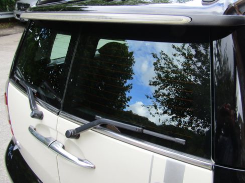 Used 2010 MINI Cooper Clubman S image 15