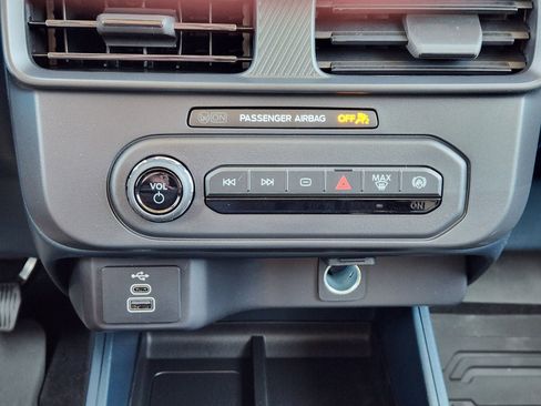 New 2026 Ford Maverick XL image 18