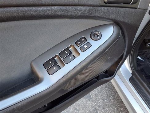 Used 2015 Kia Optima LX image 12