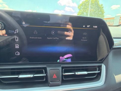 Used 2024 Chevrolet TrailBlazer LS w/ LS Convenience Package FWD image 12