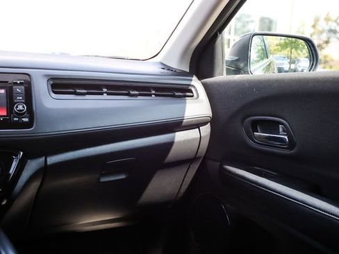 Used 2020 Honda HR-V LX image 22