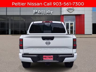 New 2026 Nissan Frontier SV w/ SV Convenience Package