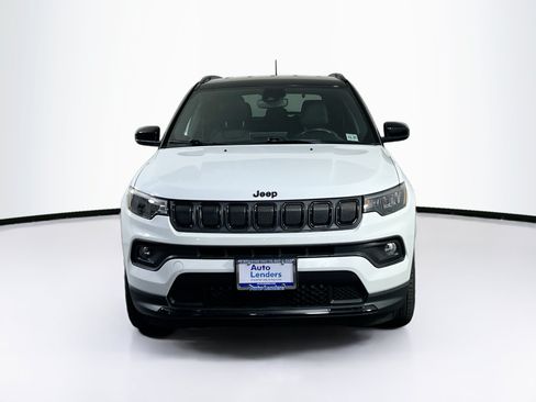 Used 2022 Jeep Compass Latitude w/ Convenience Group AWD/4WD image 2