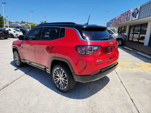 Used 2023 Jeep Compass Limited w/ Elite Group image 3