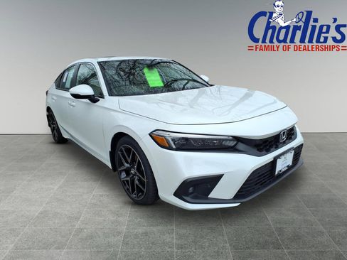 Used 2023 Honda Civic Sport Touring image 3