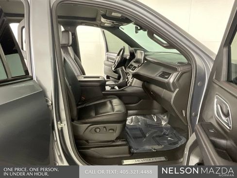 Used 2021 Chevrolet Tahoe RST w/ Luxury Package AWD/4WD image 14