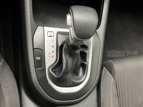 Used 2019 Kia Forte LXS FWD image 18
