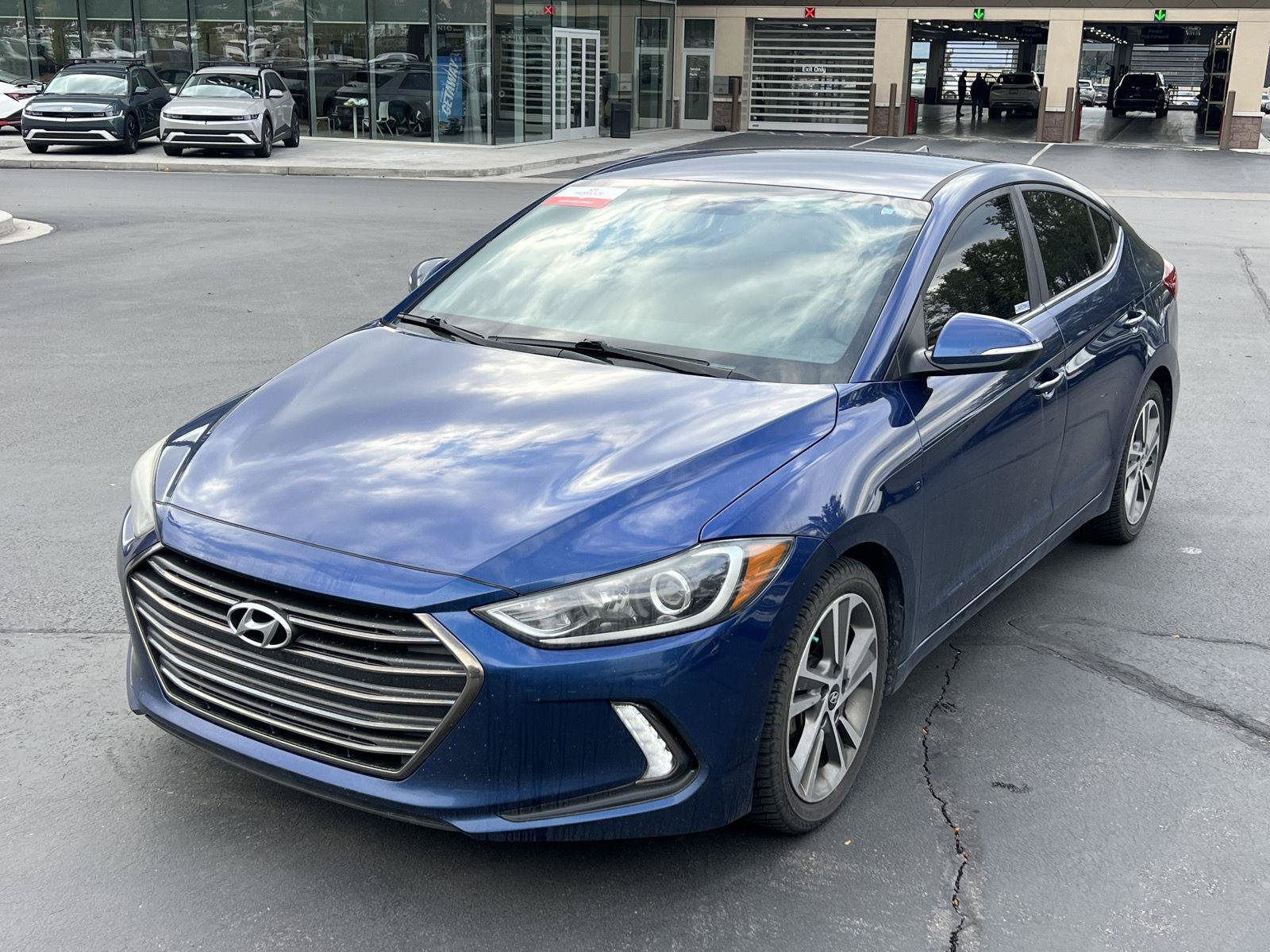 Used 2018 Hyundai Elantra Limited w/ Cargo Package FWD image 10