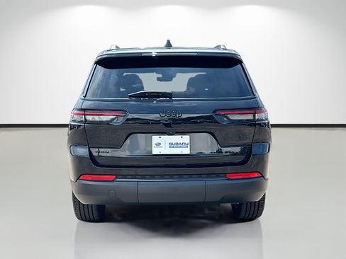 Used 2024 Jeep Grand Cherokee L Altitude AWD/4WD image 4