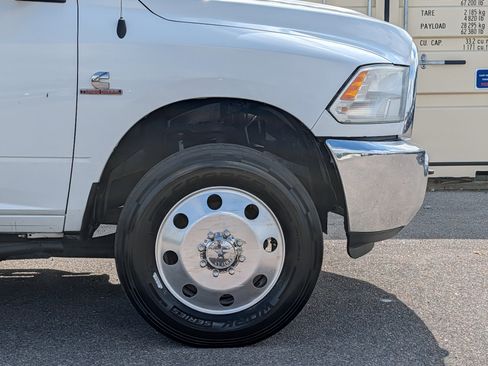 Used 2016 RAM 3500 Tradesman w/ Chrome Appearance Group RWD image 11