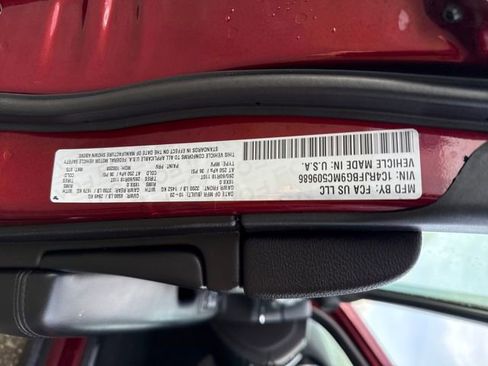 Used 2021 Jeep Grand Cherokee Limited w/ Premium Lighting Group image 30