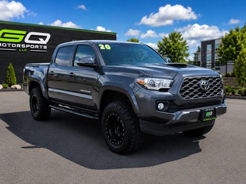 Used 2020 Toyota Tacoma TRD Sport AWD/4WD image 1