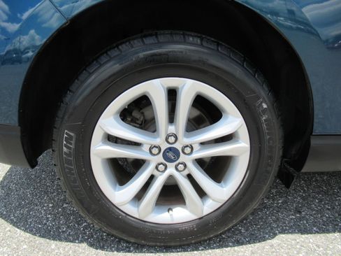 Used 2020 Ford Edge SEL w/ Convenience Package FWD image 8