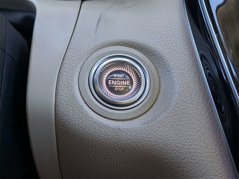 Used 2020 Mercedes-Benz GLC 300 image 28