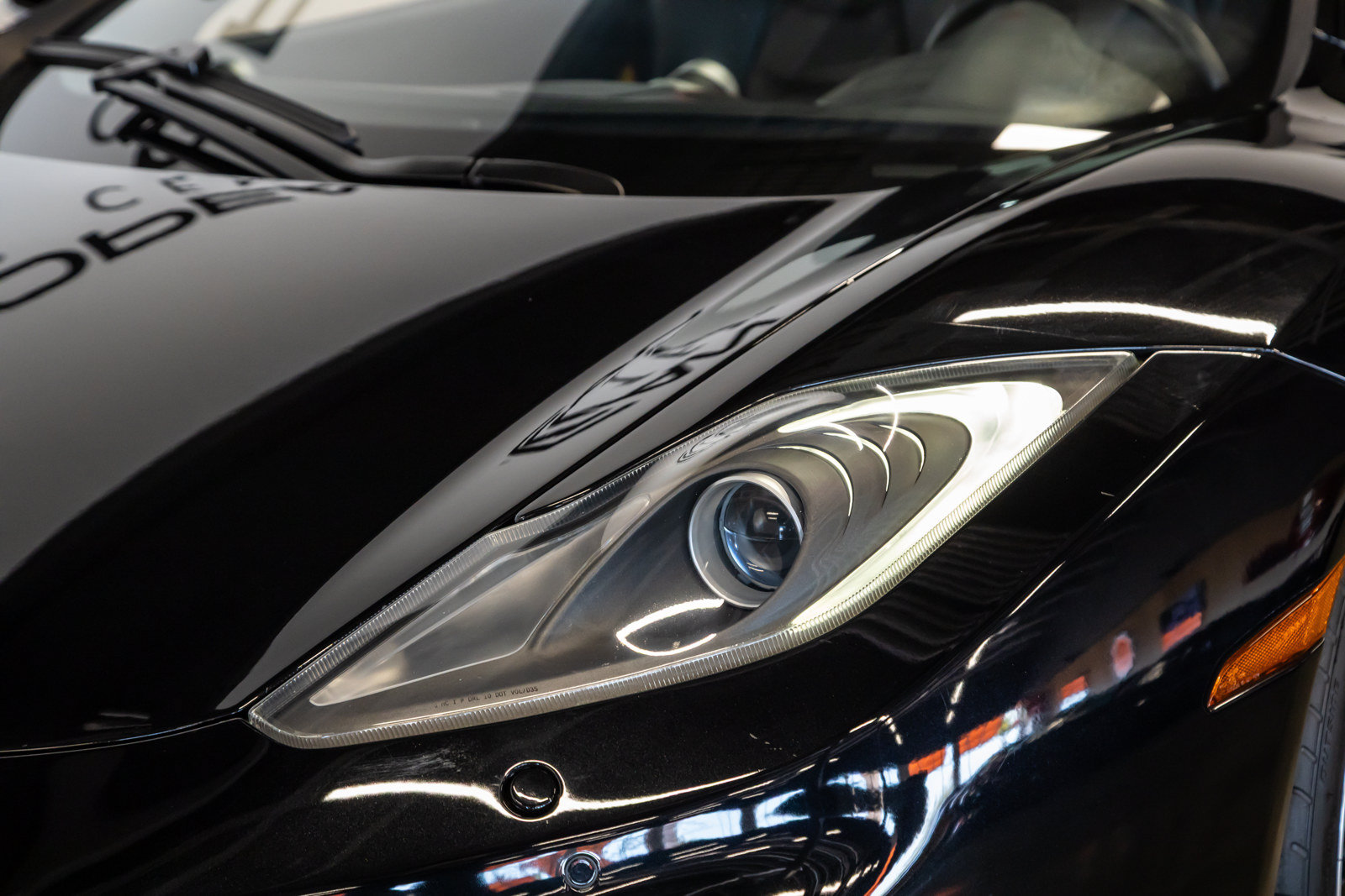 Used 2013 McLaren MP4-12C Spider RWD image 26