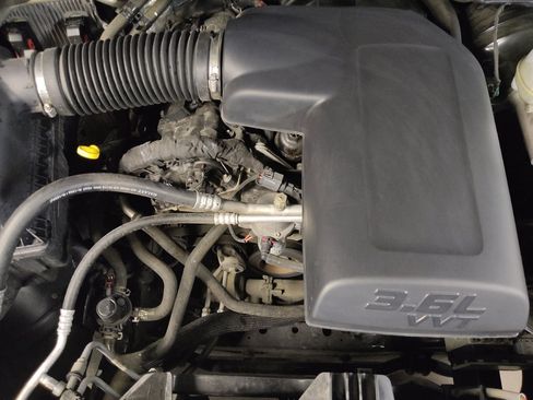 Used 2023 RAM 1500 Classic SLT w/ Trailer & Traction Group AWD/4WD image 30