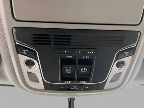 Used 2019 Honda Ridgeline RTL-T image 19