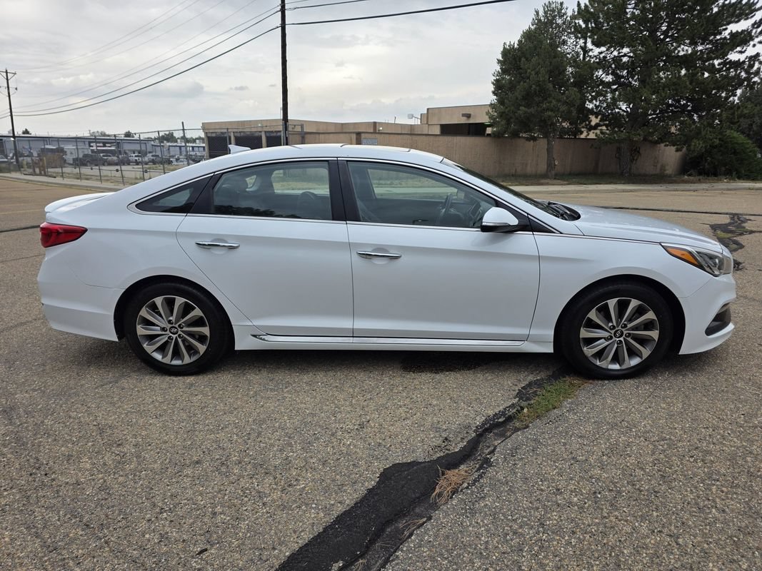 Used 2016 Hyundai Sonata Sport w/ Option Group 03 FWD image 9