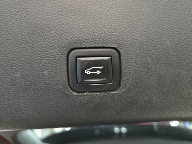 Used 2021 Chevrolet Traverse LT AWD/4WD image 14