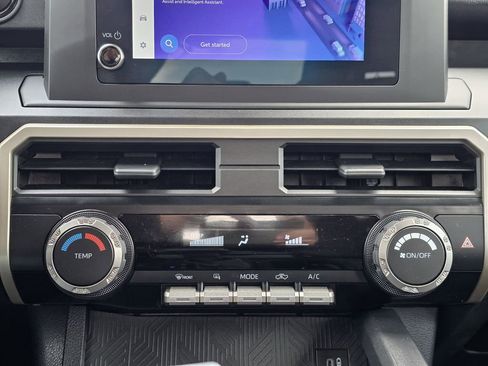 Used 2024 Toyota Tacoma TRD Off-Road image 14