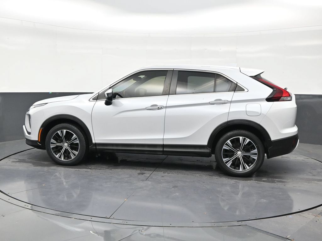 Used 2022 Mitsubishi Eclipse Cross SE FWD image 2