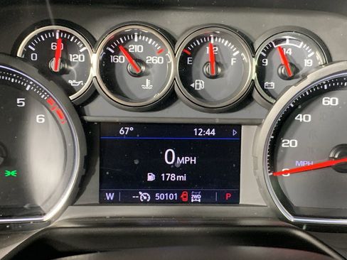 Used 2021 Chevrolet Tahoe LT w/ Luxury Package image 23