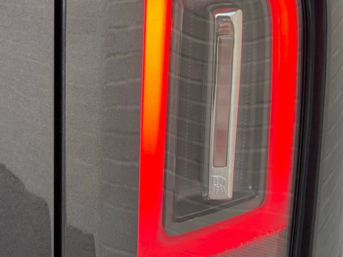 Used 2025 Rolls-Royce Cullinan Black Badge image 23