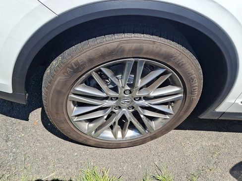 Certified 2024 Acura MDX SH-AWD w/ Advance Package image 4