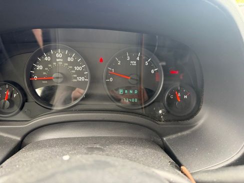 Used 2011 Jeep Compass Latitude AWD/4WD image 17
