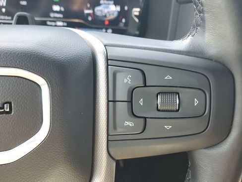 Used 2024 GMC Yukon Denali w/ Advanced Technology Package image 32