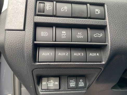 Used 2025 Toyota Tacoma Trailhunter image 23