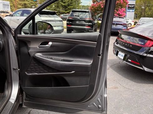 Used 2019 Hyundai Santa Fe SEL FWD image 22
