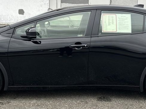 Certified 2025 Toyota Prius LE image 8