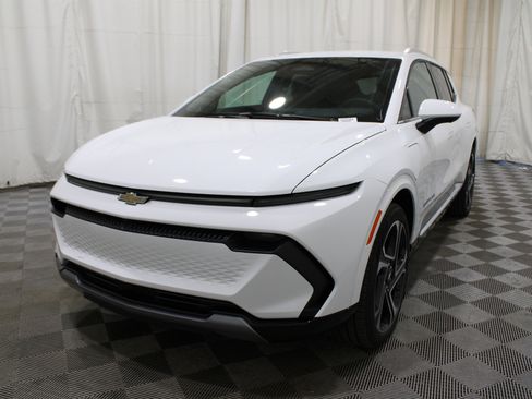 New 2026 Chevrolet Equinox EV LT w/ Convenience Package II image 38