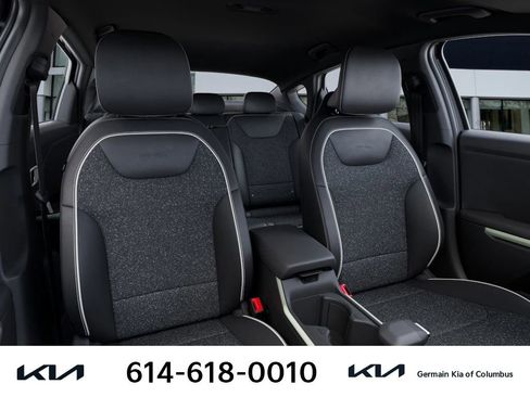 New 2025 Kia K4 GT-Line image 18