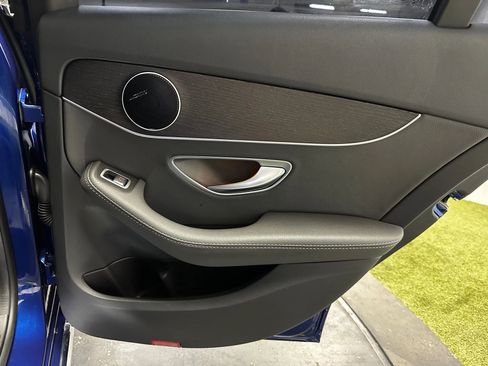 Used 2019 Mercedes-Benz C 300 Sedan w/ Parking Assistance Package image 23